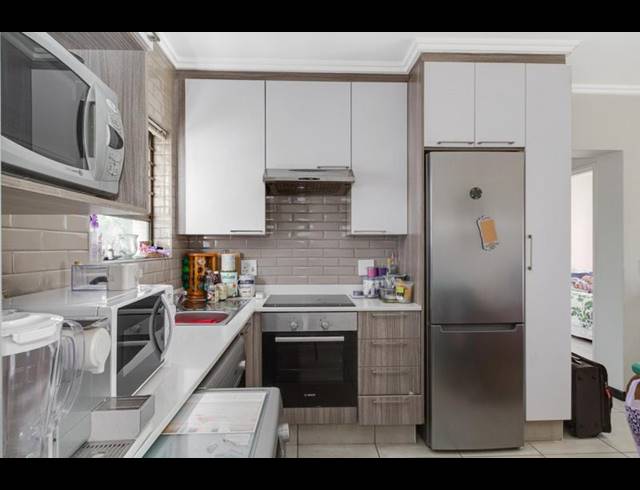 1 BEDROOM APARTMENT FOR SALE IN LONEHILL